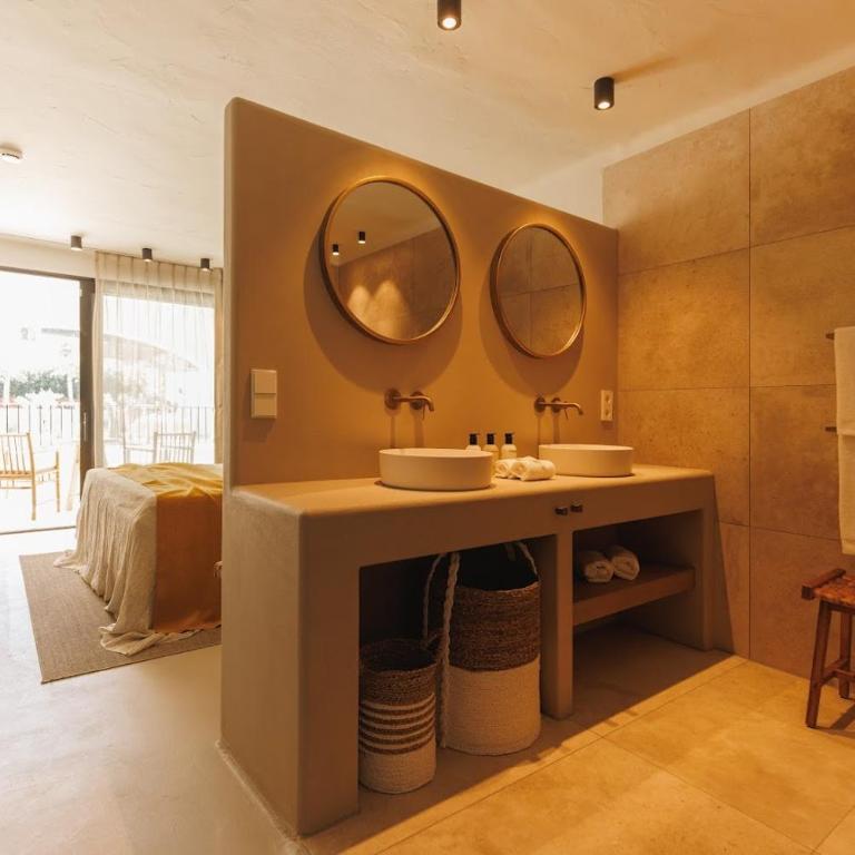 Boutique Hotel Los Limoneros - Deluxe Double or Twin Room with Pool View - 3