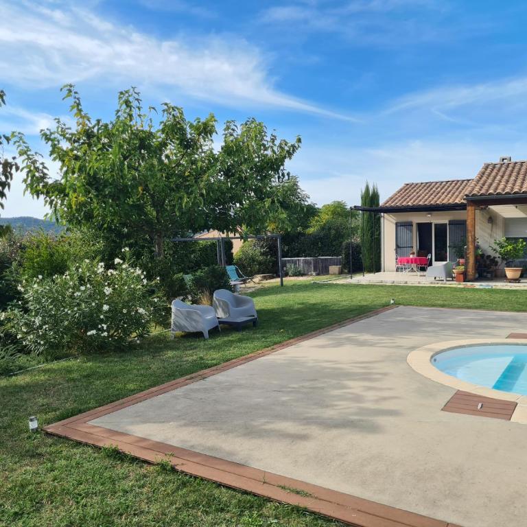 Le petit Ventoux - Chambre Double - Vue sur Piscine - 3