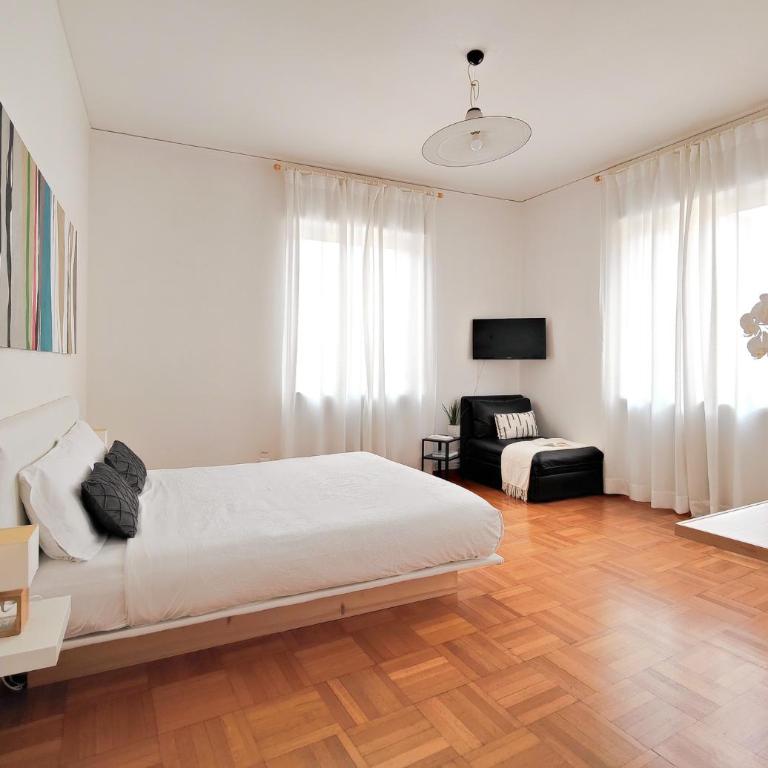 Corte Melone rooms-upper floor - Ampia Camera Matrimoniale - 2