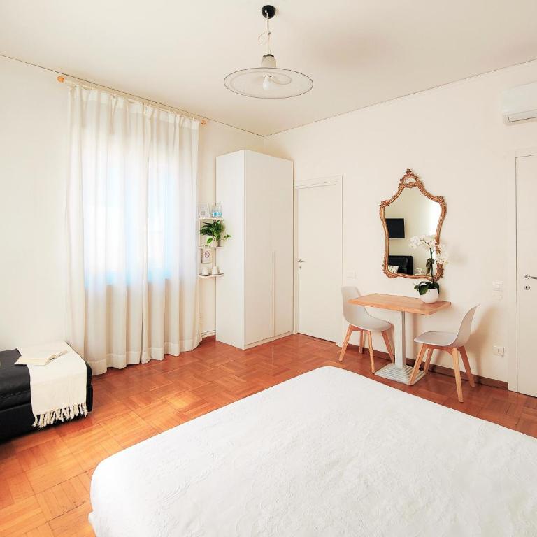 Corte Melone rooms-upper floor - Ampia Camera Matrimoniale - 7