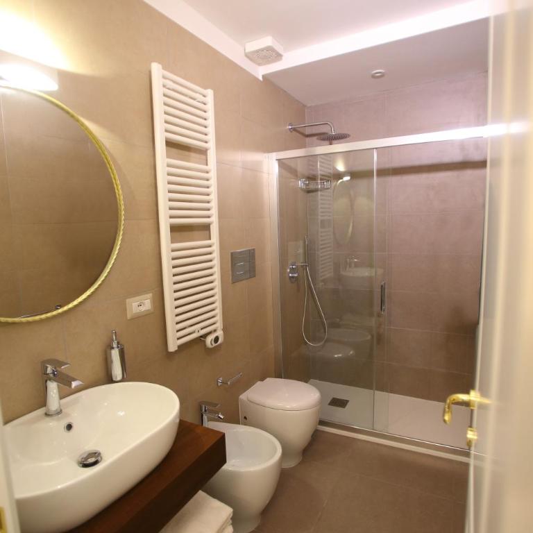 San Paolo Rooms Centro Storico Napoli - Camera Matrimoniale con Bagno Privato - 11