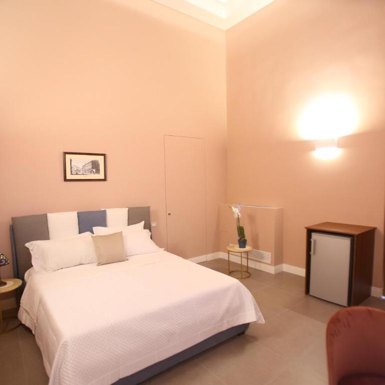 San Paolo Rooms Centro Storico Napoli - Camera Matrimoniale con Bagno Privato - 4
