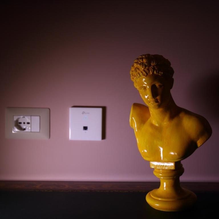 San Paolo Rooms Centro Storico Napoli - Camera Matrimoniale con Bagno Privato - 3
