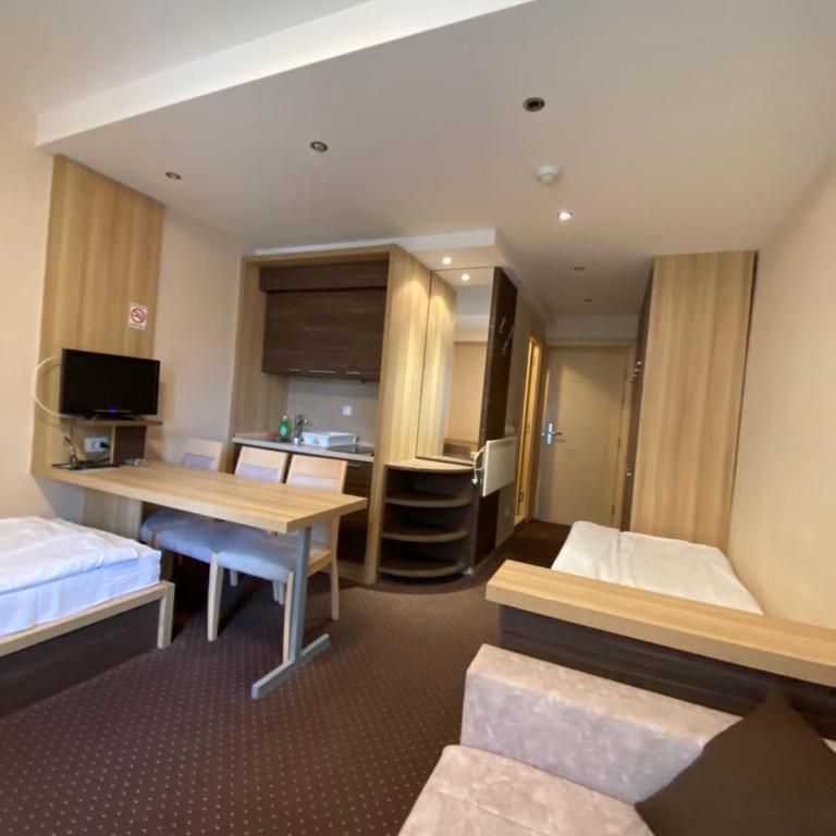 Apartmani Haski Konaci - Standard Twin Room with Sofa - 25