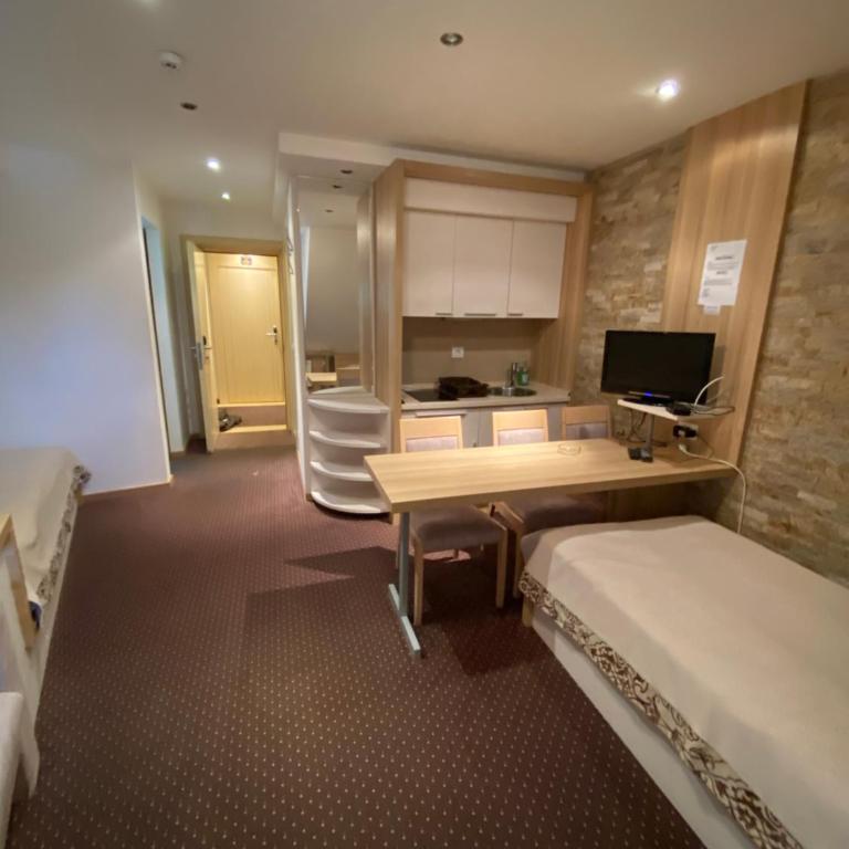Apartmani Haski Konaci - Standard Twin Room with Sofa - 26