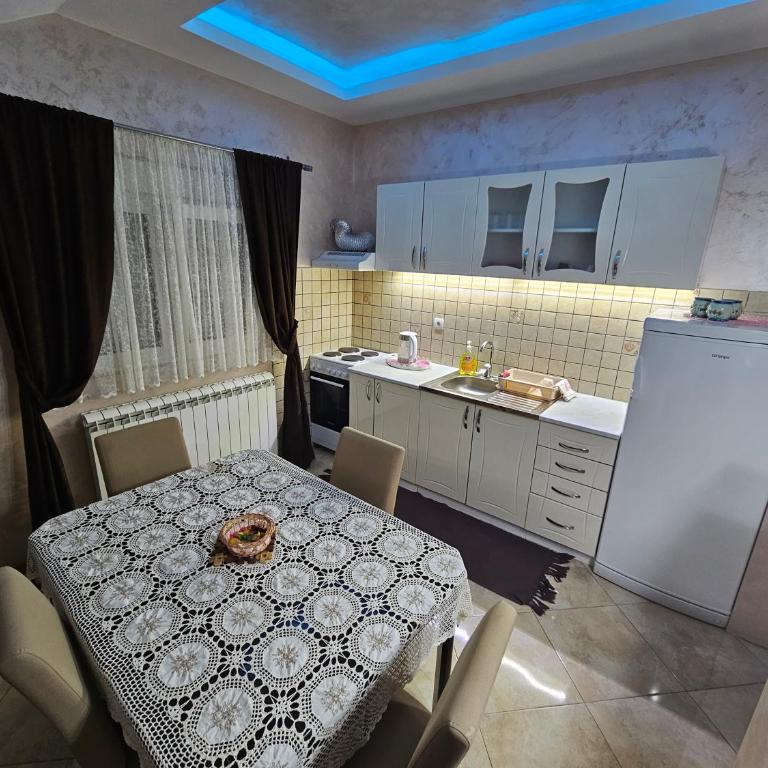 Luxury Apartments Belgrade - Deluxe Apartment - 5