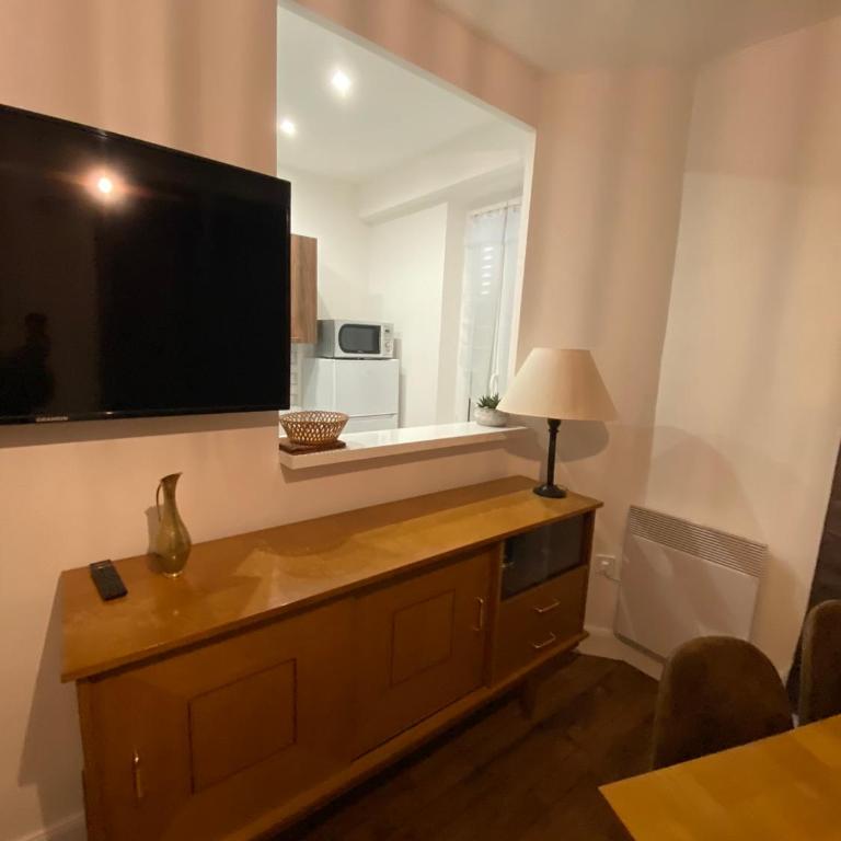 Proche du Stade Omnisports et à pied du Lac - Appartement 1 Chambre - 6