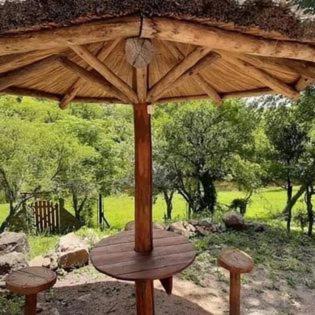 VASOS & BESOS - Two-Bedroom House - 13