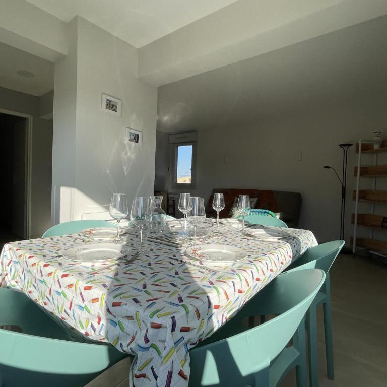 Appartement à Sète, 55m², proche plage, parking, WiFi - FR-1-338-511 - Apartment - 17