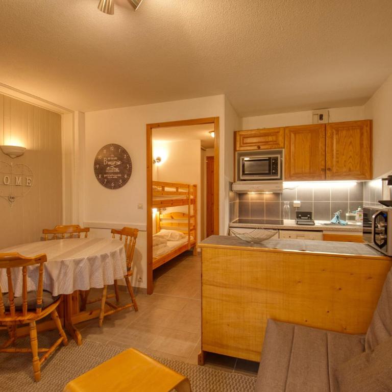 Appartement rénové proche lac et navette, 4 pers, non-fumeur, sans internet - Appartement 1 Chambre - 1