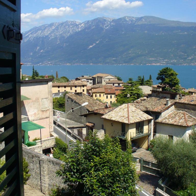 Hotel Tiziana Garnì - Piccola Camera Matrimoniale/Doppia con Letti Singoli - 1