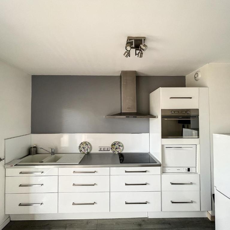 City & cosy, LYON CHARCOT- WIFI - LAVE LINGE - BALCON - PARKING - One-Bedroom Apartment - 14