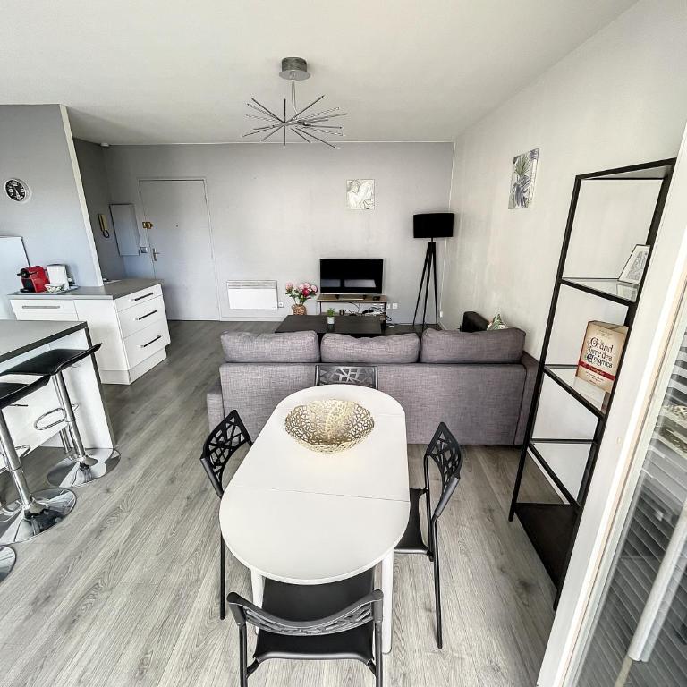 City & cosy, LYON CHARCOT- WIFI - LAVE LINGE - BALCON - PARKING - One-Bedroom Apartment - 15