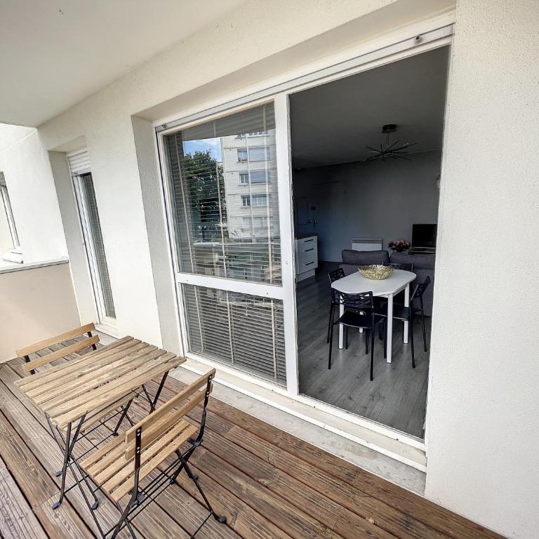 City & cosy, LYON CHARCOT- WIFI - LAVE LINGE - BALCON - PARKING - One-Bedroom Apartment - 24