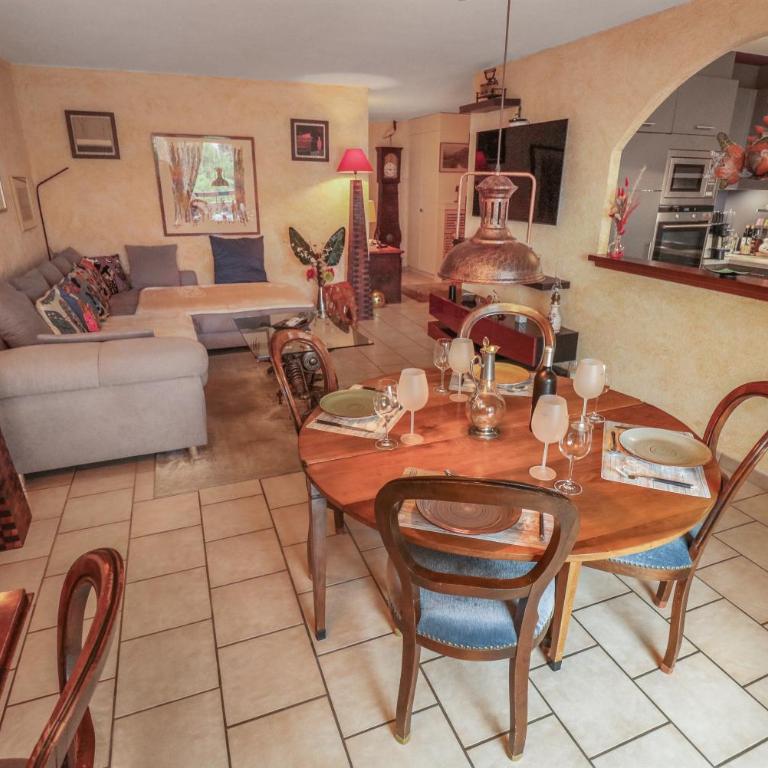 Super appartement au coeur de Martigny - Apartment mit 1 Schlafzimmer - 1