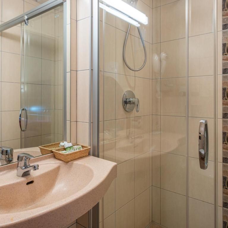 Hotel Terminus Montparnasse - Chambre Classique sans Ascenseur - 4