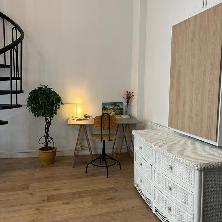 Appartement studio loft cosy centre st Etienne - Apartamento de 1 dormitorio - 8