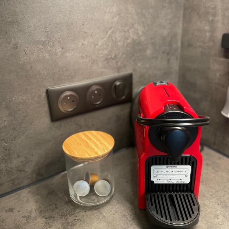 2 pièces neuf au cœur de Grasse - tout à pied - Wi-Fi et parking gratuit - Appartement 1 Chambre - 6