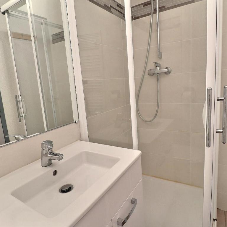 Le Grand Bois - Two-Bedroom Apartment - 5