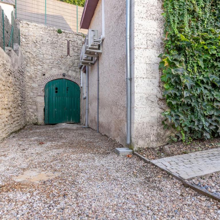 « La Grrr'Authentique » - Maison Troglodyte Unique - Maison 4 Chambres - 28