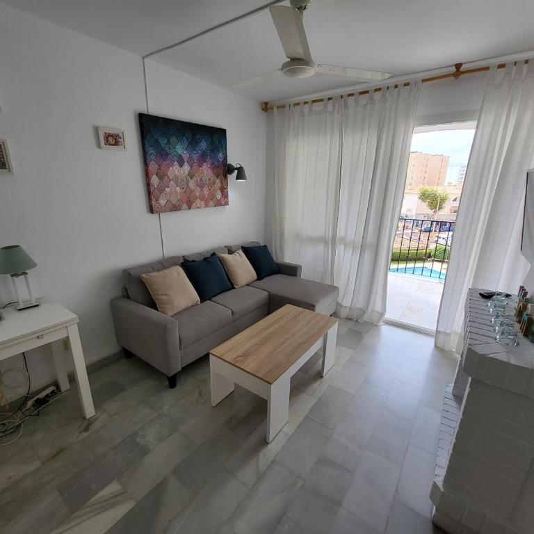 Apt Erisa en Torremolinos dos min de la playa, Puerto Marina - Casa de 2 dormitorios - 7