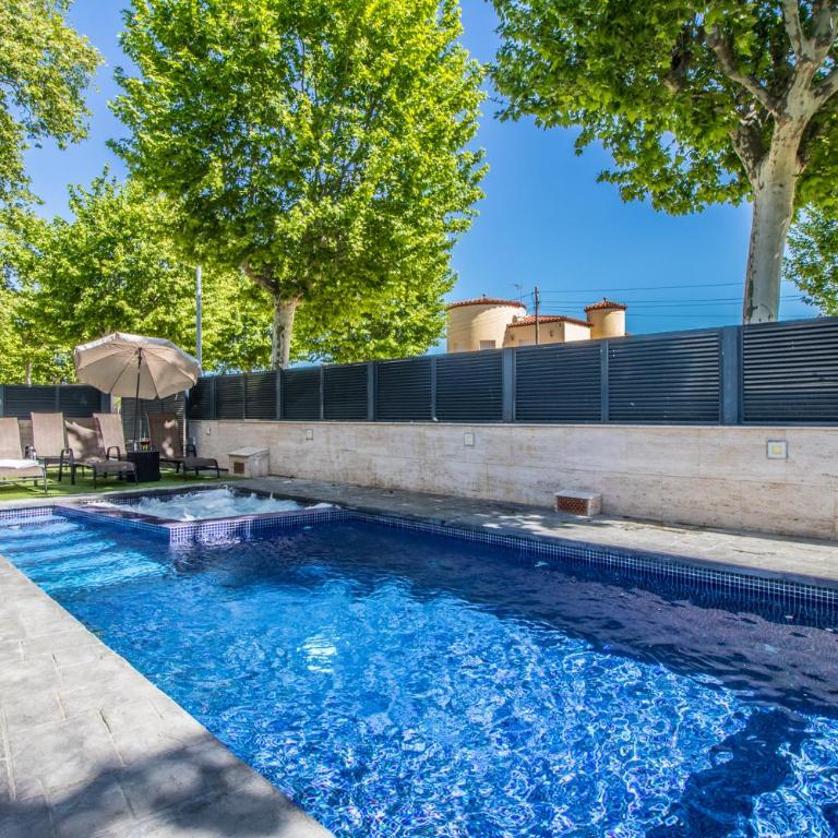 Villa de lujo. Piscina con jacuzzi. - Casa de 5 dormitorios - 2