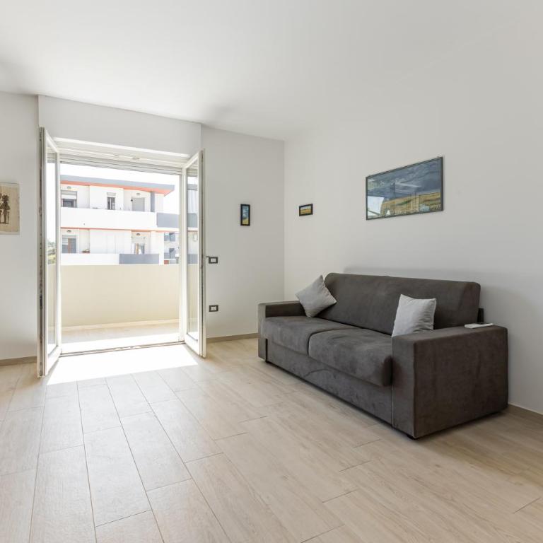 GuestHost - Quartu Sant'Elena Roomy Flat with Private Parking! - Appartamento con 2 Camere da Letto - 2