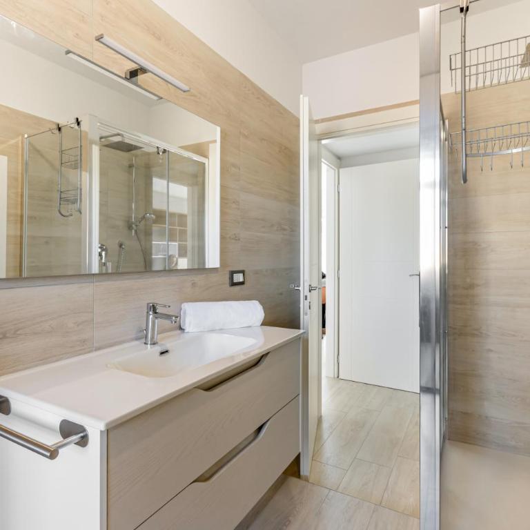GuestHost - Quartu Sant'Elena Roomy Flat with Private Parking! - Appartamento con 2 Camere da Letto - 13