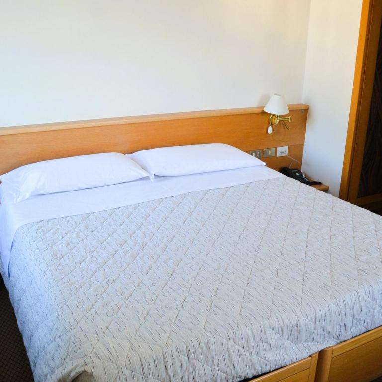 Hotel Terme Villa Regina - Camera Tripla Comfort - 11