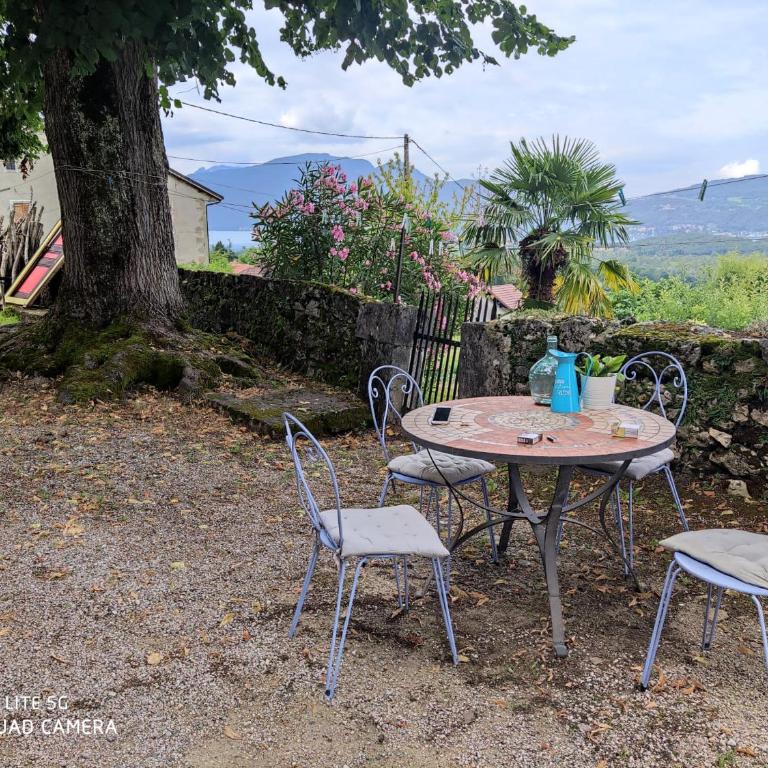Du Vent Dans Les Arbres -120m2 Belle vue sur le lac - Two-Bedroom House - 35