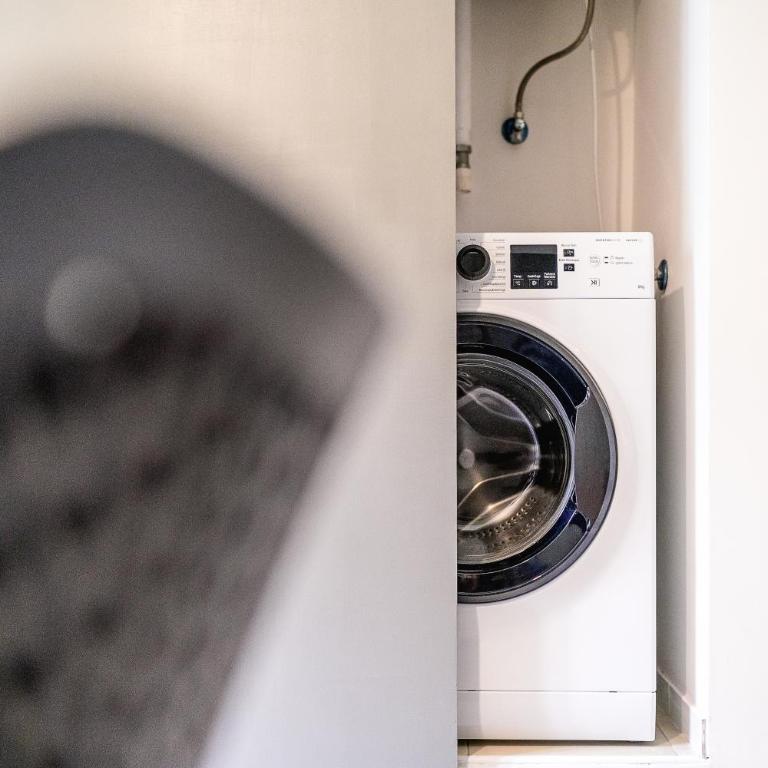 [700mStazioneCentrale]Ampio Trilocale con 2Balconi - Appartamento con 2 Camere da Letto - 16