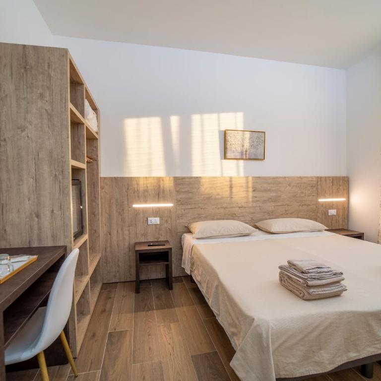 Mentana Rooms - Camera Matrimoniale/Doppia con Letti Singoli con Bagno Privato - 2