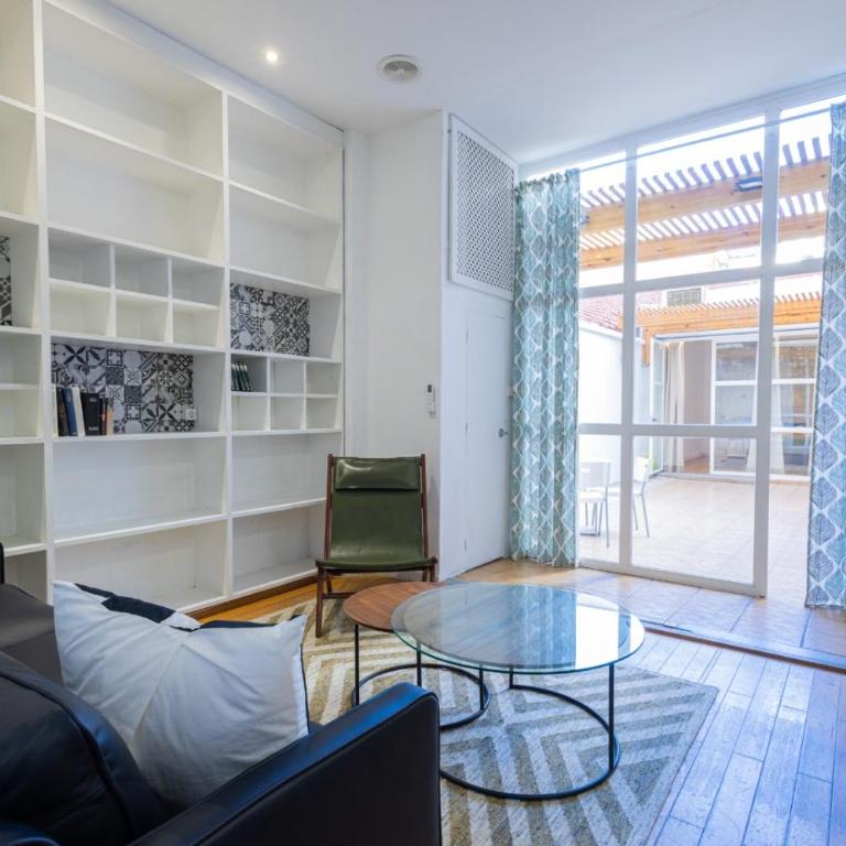 FLORIT FLATS - The Vella Apartment - Three-Bedroom Apartment - 2