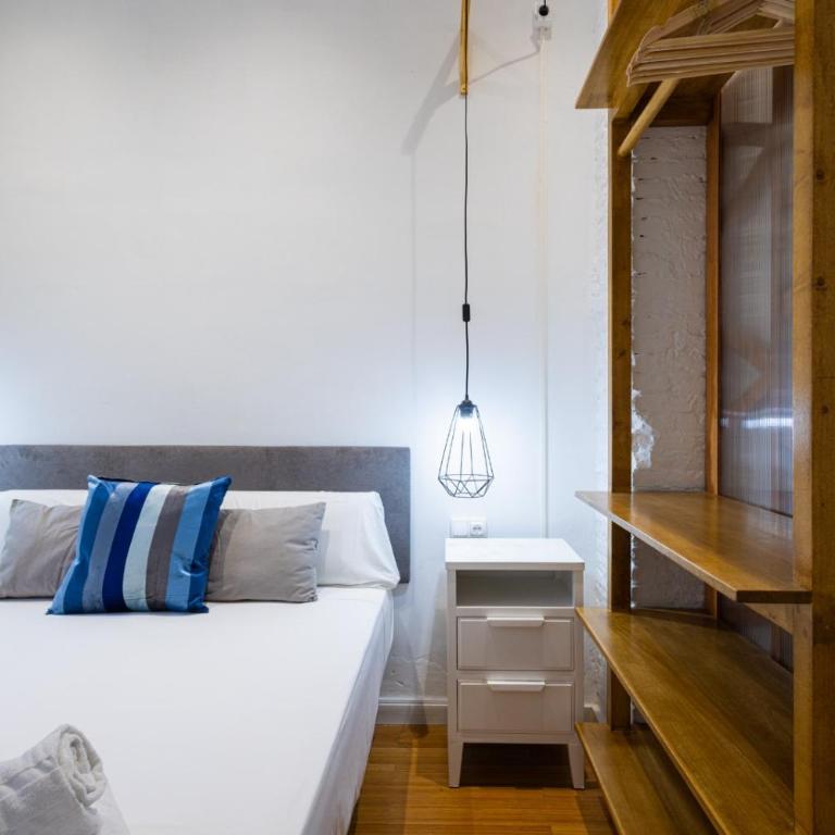 FLORIT FLATS - The Vella Apartment - Three-Bedroom Apartment - 26
