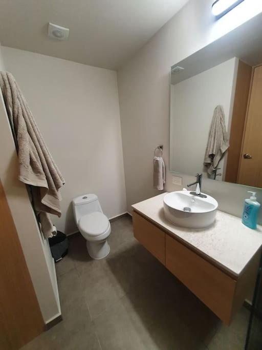 Hermoso apartamento nuevo ubicado en zona centrica - Two-Bedroom Apartment - 8
