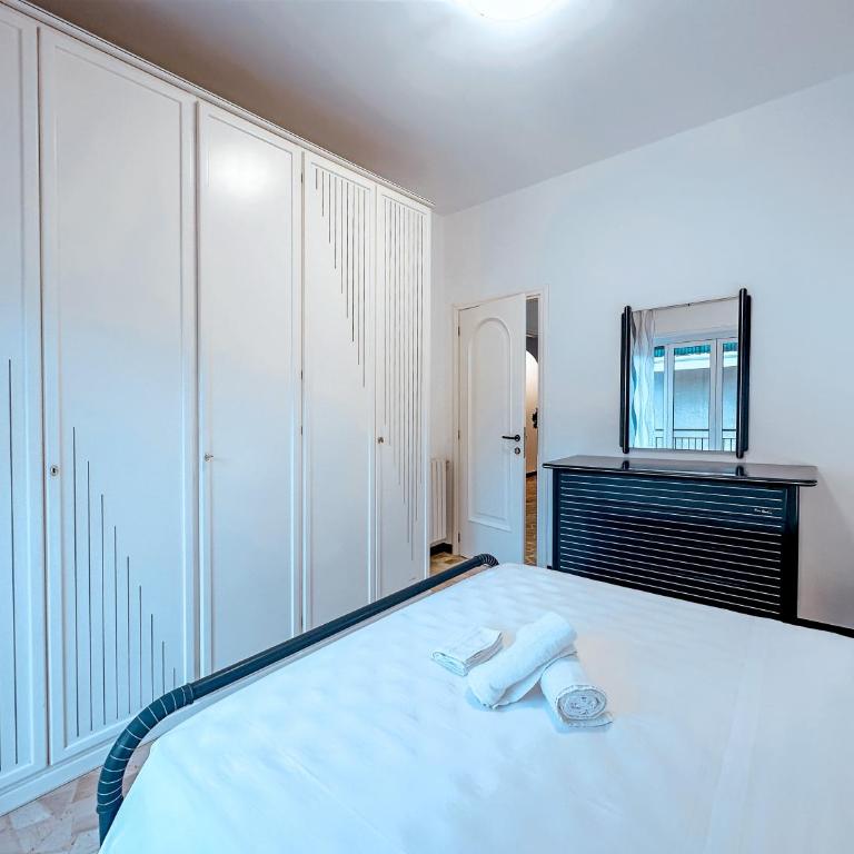 [ Private Parking ] A due passi dalla stazione - Appartamento con 2 Camere da Letto - 4