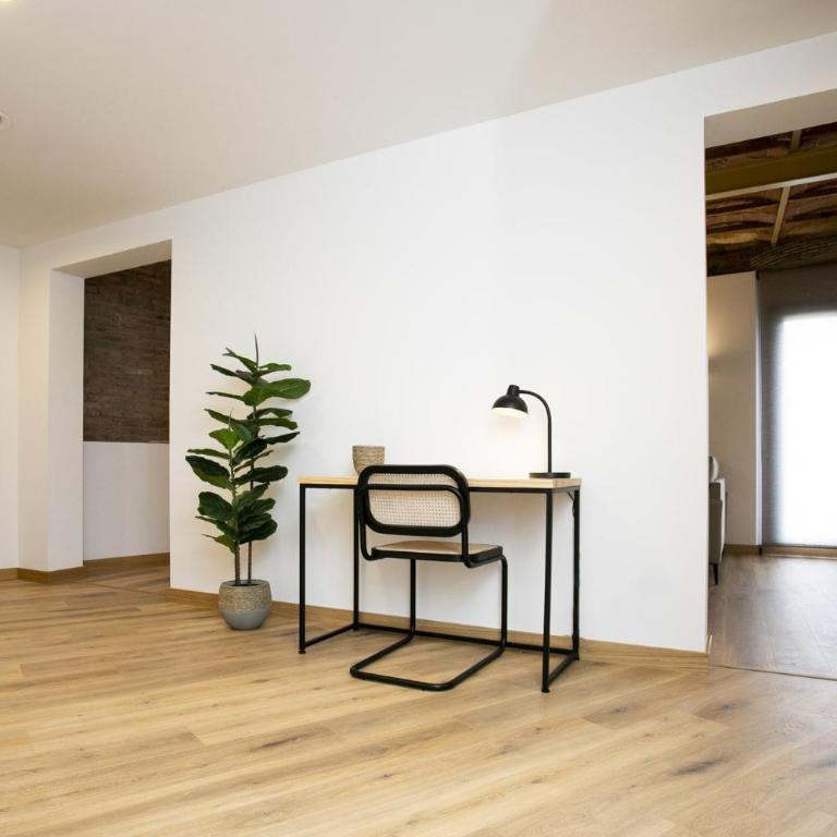 Tgna Reding 22 - Apartamento de 2 dormitorios - 1