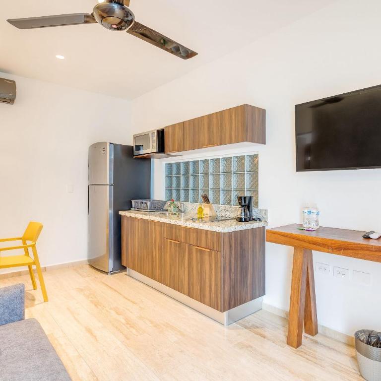 Chic Condotel with Roof Pool 10-Min Walk to Beach - Appartement 1 Chambre - Vue sur Jardin - 9
