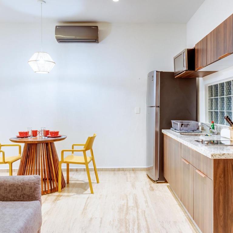 Chic Condotel with Roof Pool 10-Min Walk to Beach - Appartement - 8