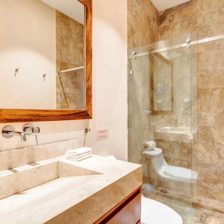 Chic Condotel with Roof Pool 10-Min Walk to Beach - Appartement - 9
