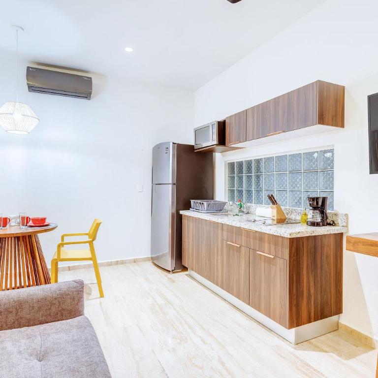 Chic Condotel with Roof Pool 10-Min Walk to Beach - Appartement - 4