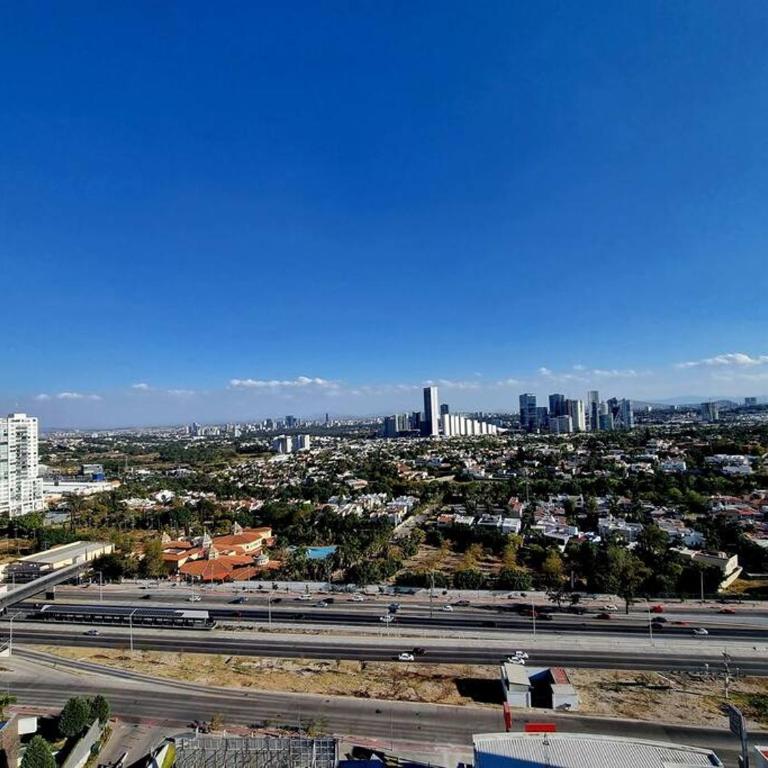 Hermoso apartamento por Andares con A/C - Two-Bedroom Apartment - 31