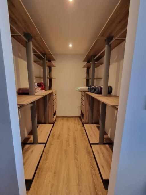 Hermoso apartamento por Andares con A/C - Two-Bedroom Apartment - 37