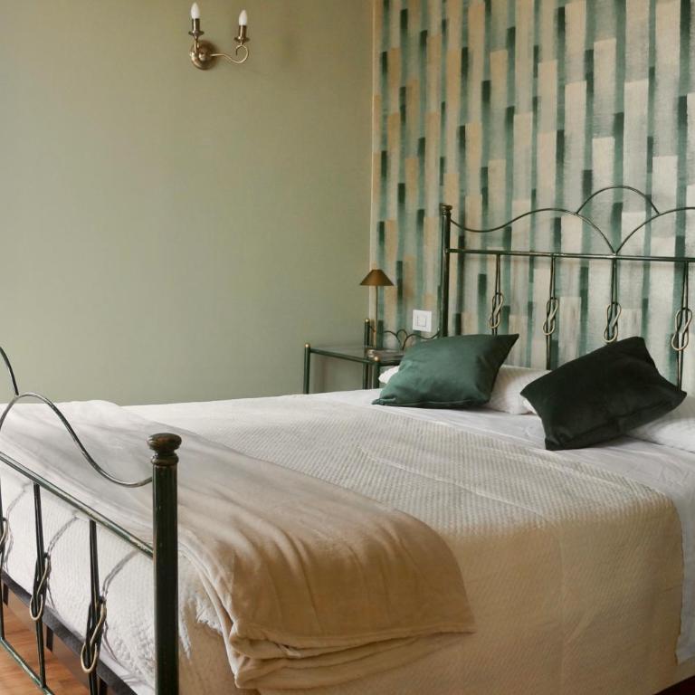 Domus 44 Rooms - Porta Nuova - Deluxe Double Room with Balcony - 1