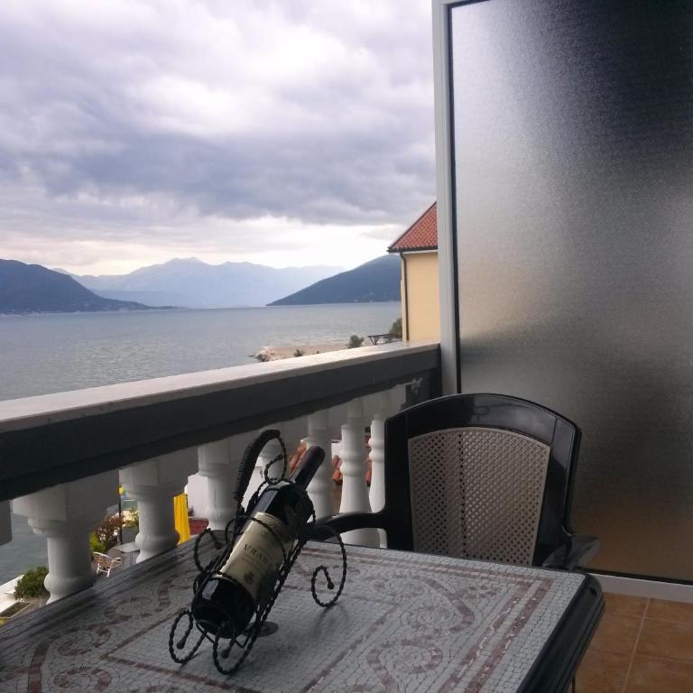 Apartments Sutorina - Classic Double Room with Balcony - 2