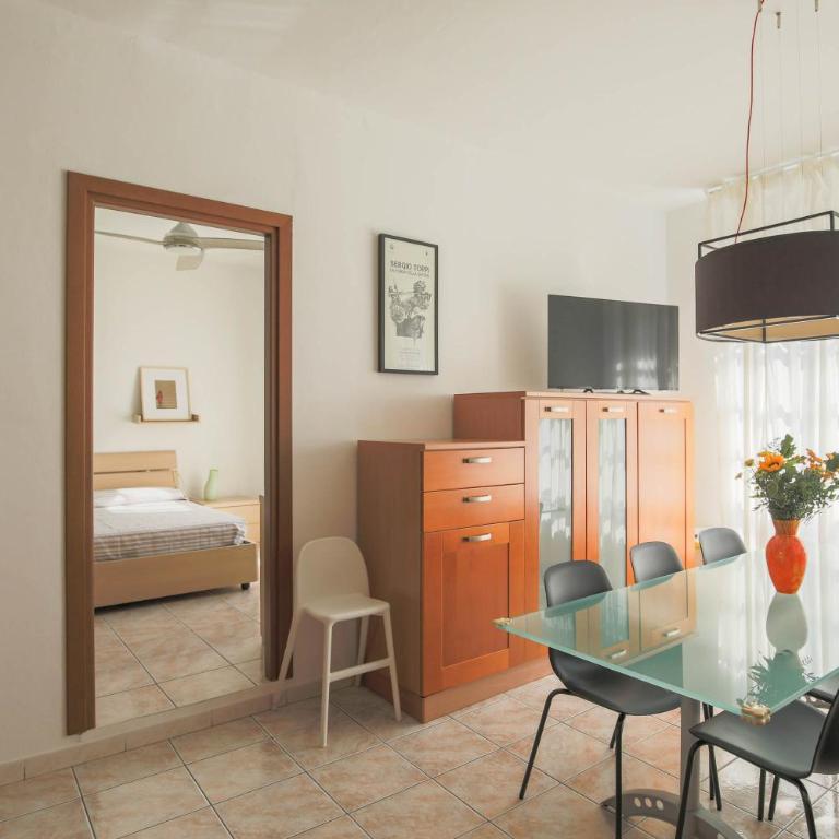 Casa Saffi - Appartamento con 1 Camera da Letto - 2