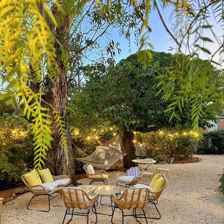 Grand Mas provençal, mer à 200m, parking privé fermé, piscine chauffée - Villa - 22