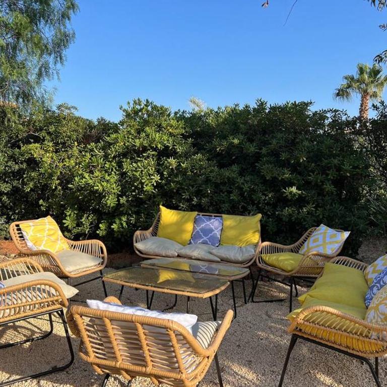 Grand Mas provençal, mer à 200m, parking privé fermé, piscine chauffée - Villa - 28