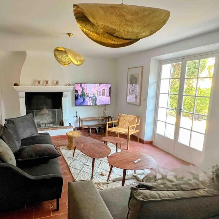 Grand Mas provençal, mer à 200m, parking privé fermé, piscine chauffée - Villa - 41