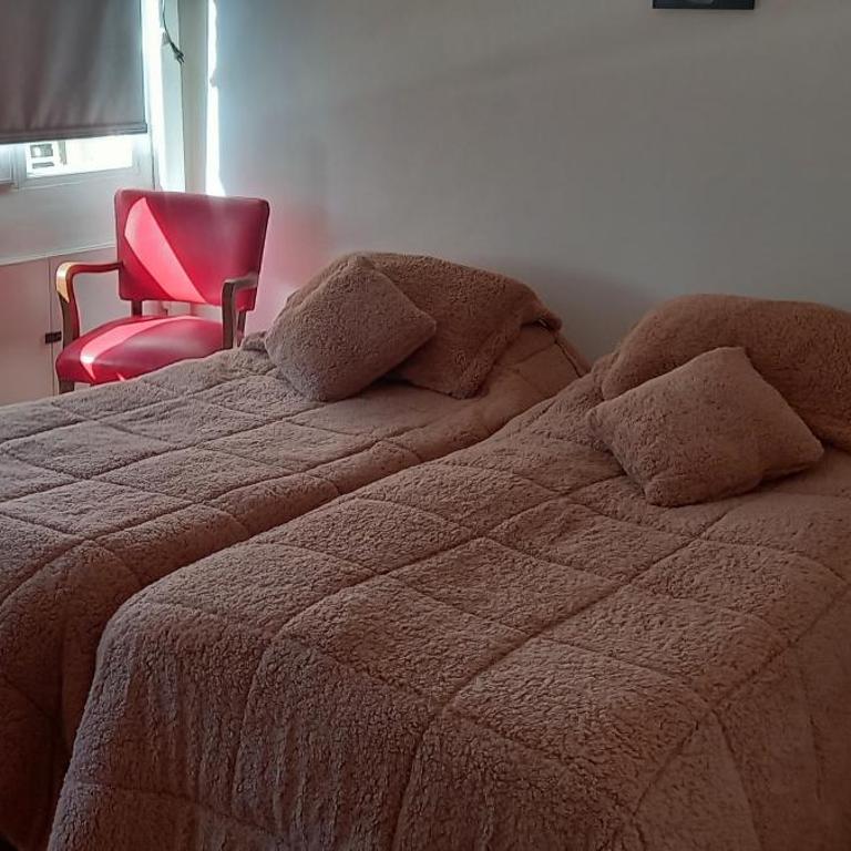 DEPARTAMENTO CALLE SARMIENTO Fte PASEO LA PLAZA - Apartamento de 1 dormitorio - 5